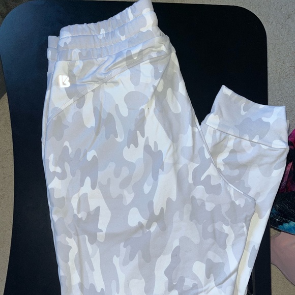 Buffbunny Camo Joggers - Picture 1 of 2
